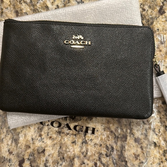 Coach wristlet - Picture 1 of 2